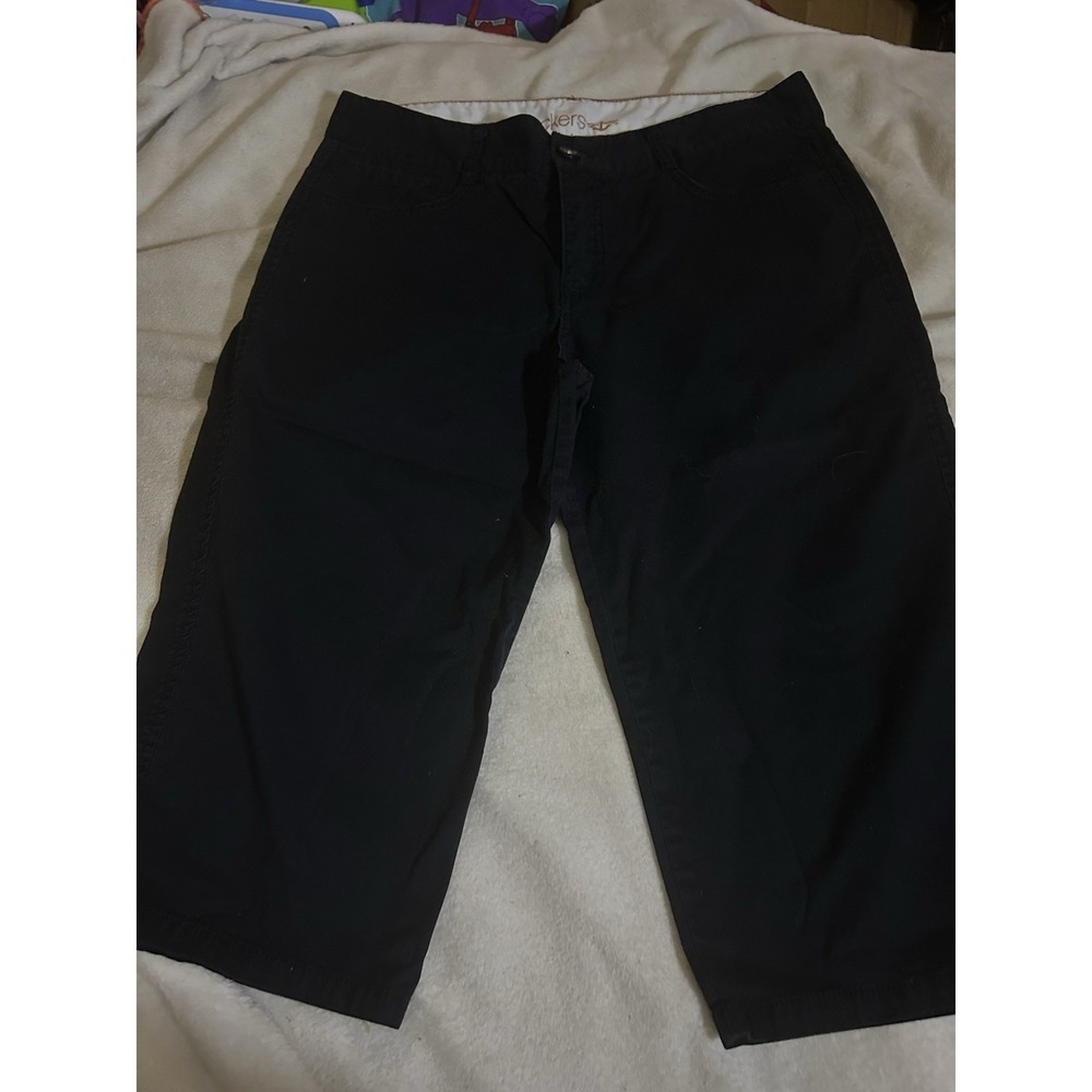Dockers Women's Black Shorts Size 10 Stretch Cotton Cropped Casual Career